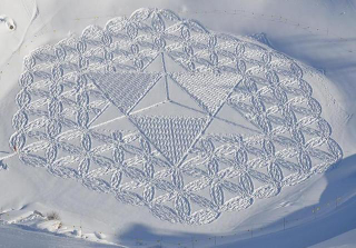 Illustration for article titled Snow Art and Learning New Things